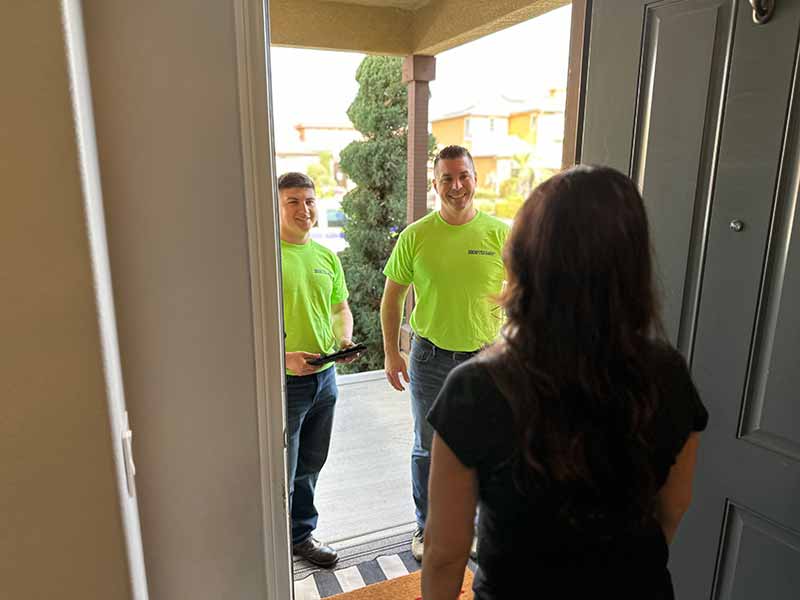 SoCal Dumpster Rentals and Junk Removal Experts With Client